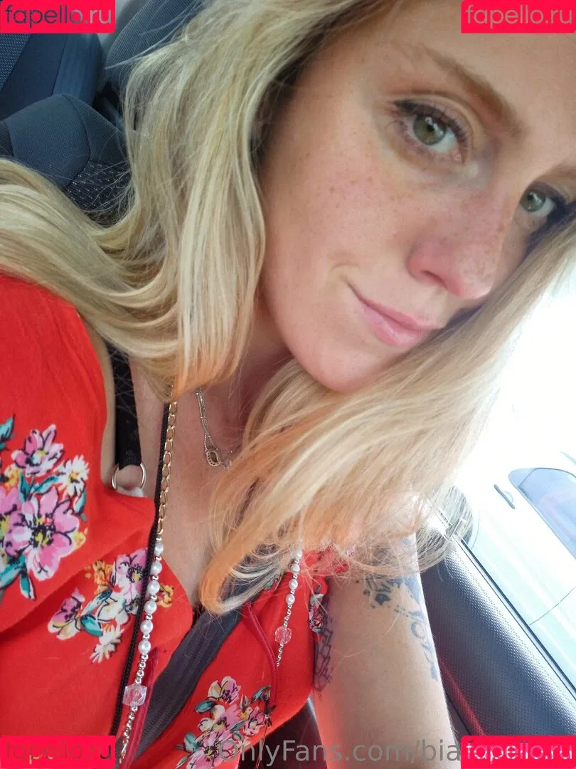 biancanero / mariabiancanero Onlyfans Photo Gallery 