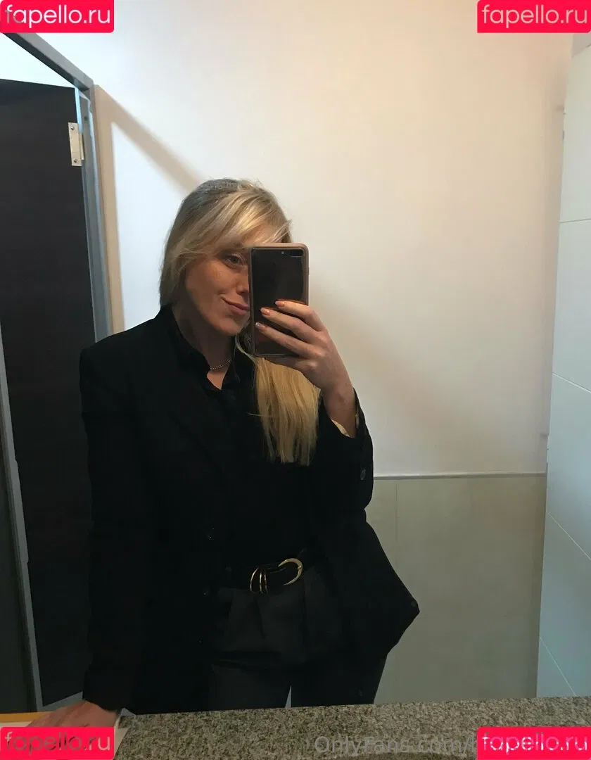 biancanero / mariabiancanero Onlyfans Photo Gallery 