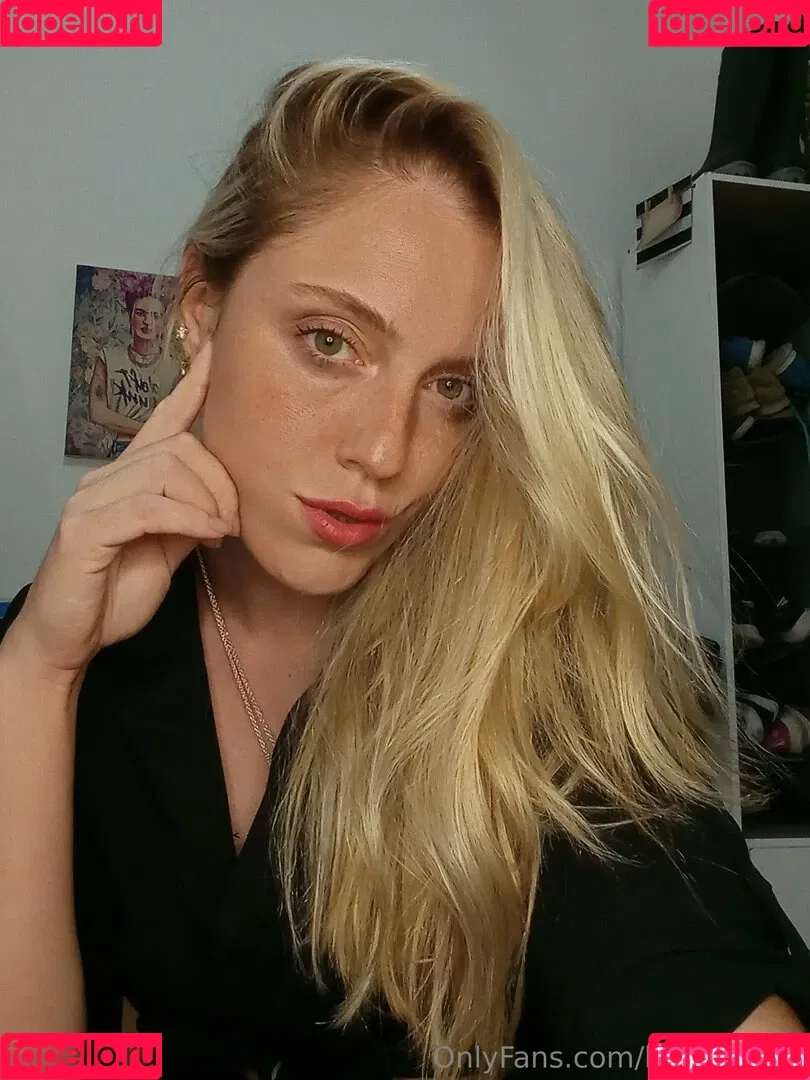 biancanero / mariabiancanero Onlyfans Photo Gallery 