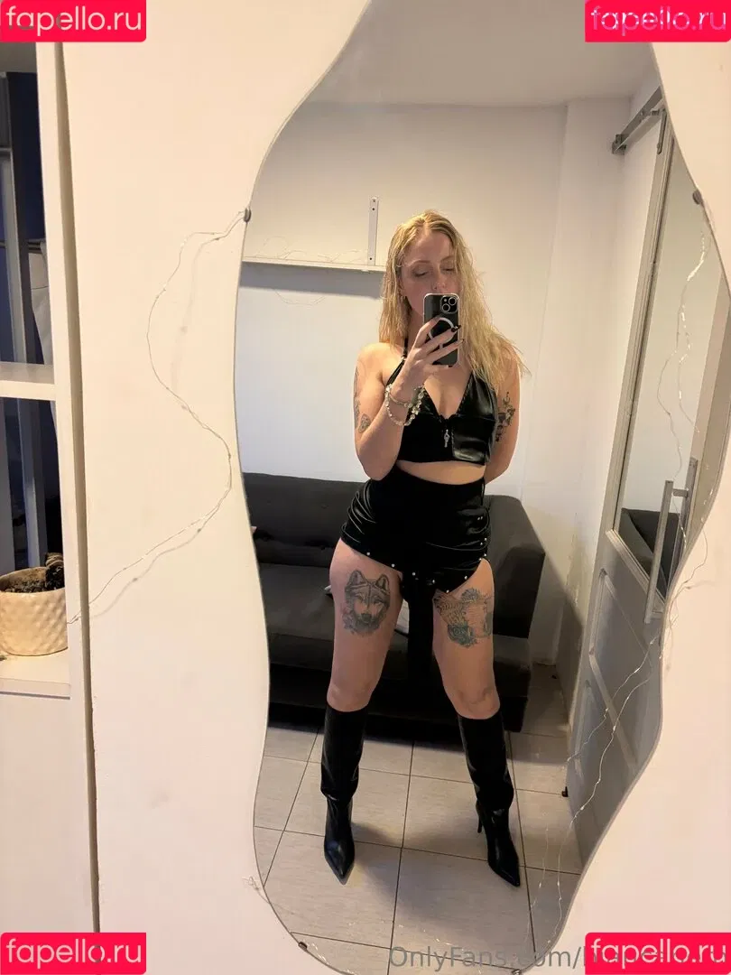 biancanero / mariabiancanero Onlyfans Photo Gallery 