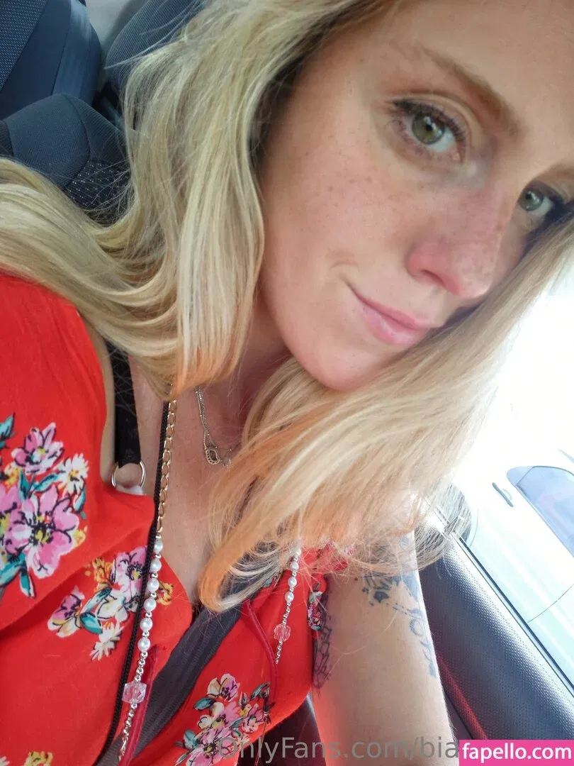 biancanero / mariabiancanero Onlyfans Photo Gallery 