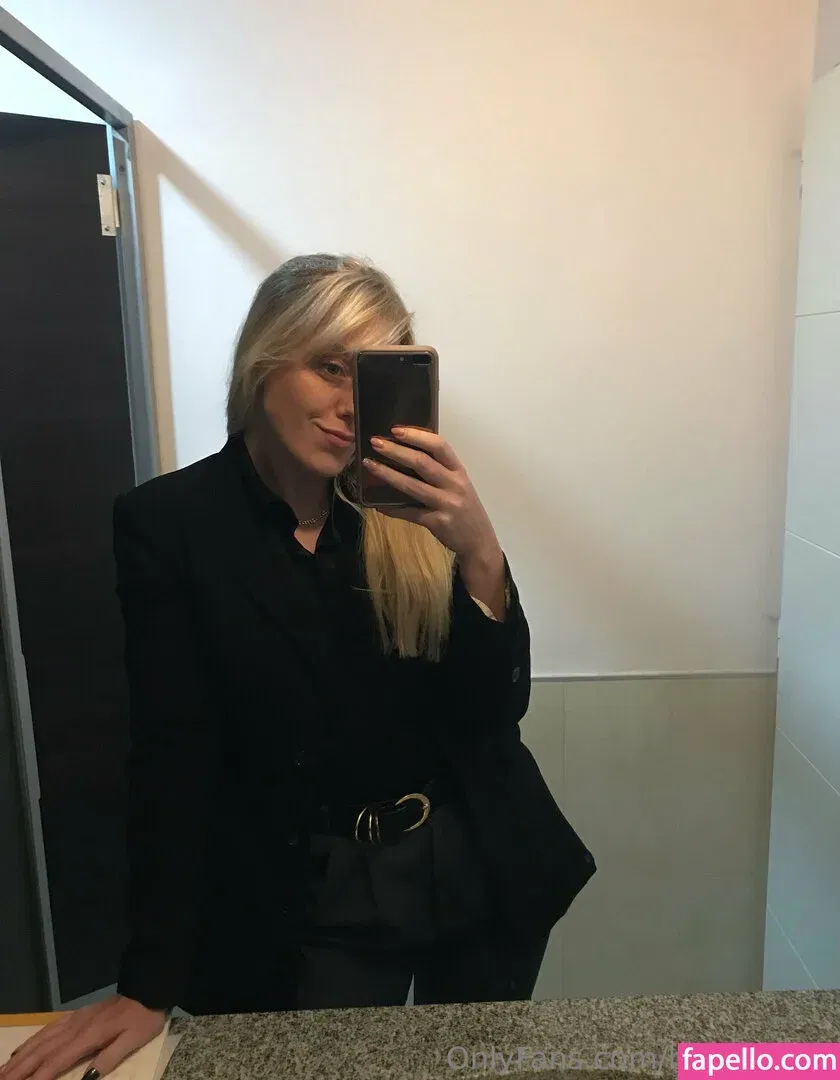 biancanero / mariabiancanero Onlyfans Photo Gallery 