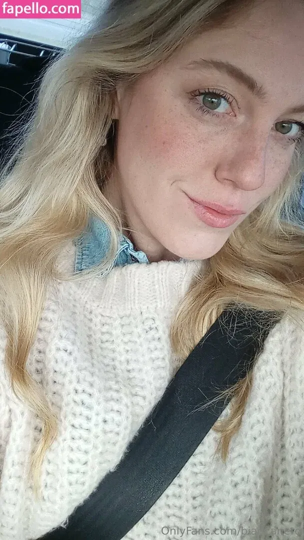 biancanero / mariabiancanero Onlyfans Photo Gallery 