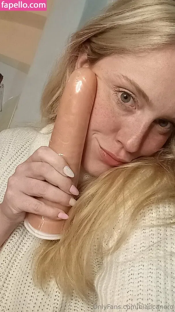 biancanero / mariabiancanero Onlyfans Photo Gallery 