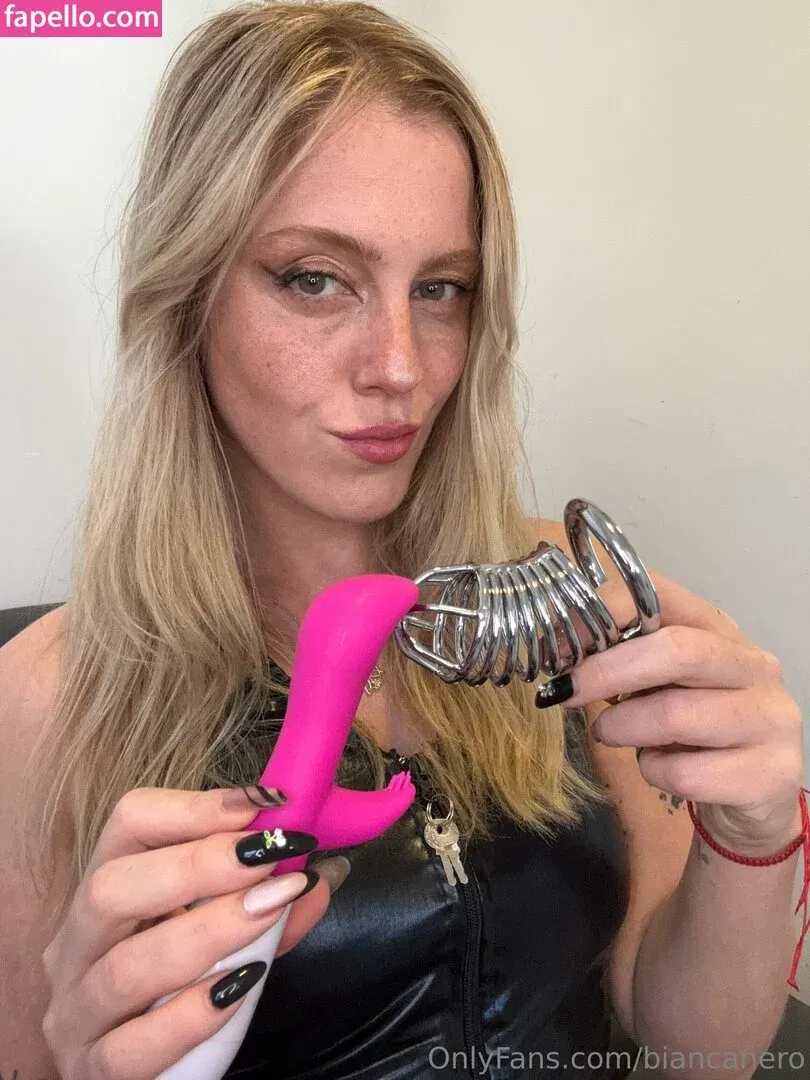biancanero / mariabiancanero Onlyfans Photo Gallery 