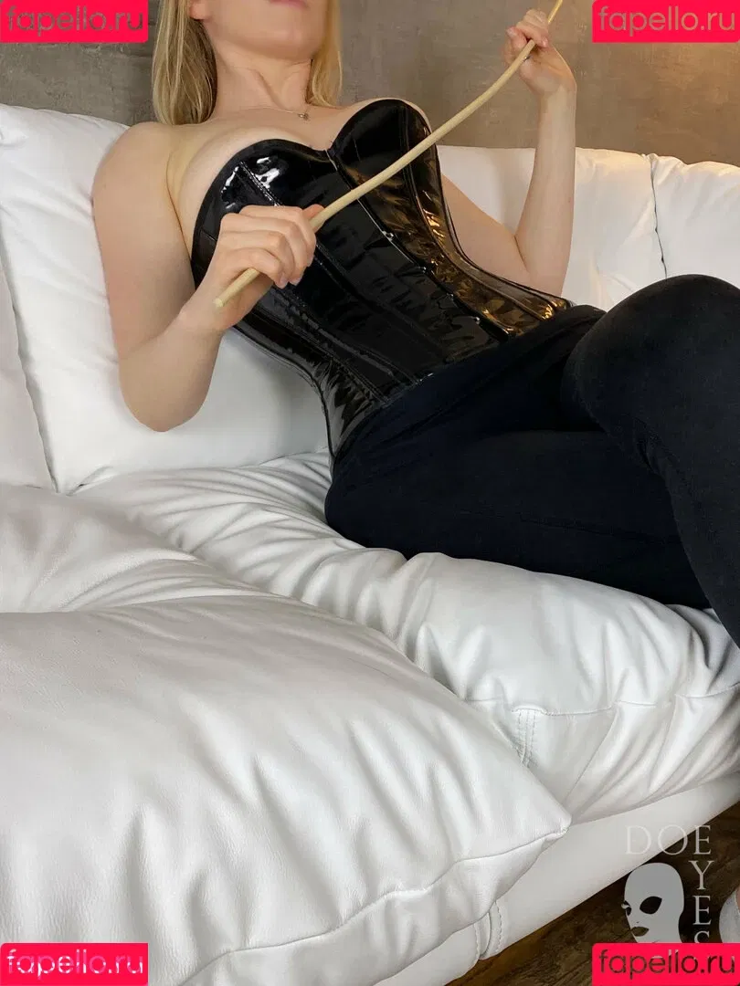 doe-eyes-official / doe_eyes_official Onlyfans Photo Gallery 