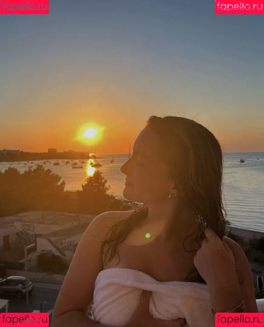 Gaby Emmerdale / Rosie Bentham / rosie_bentham Onlyfans Photo Gallery 