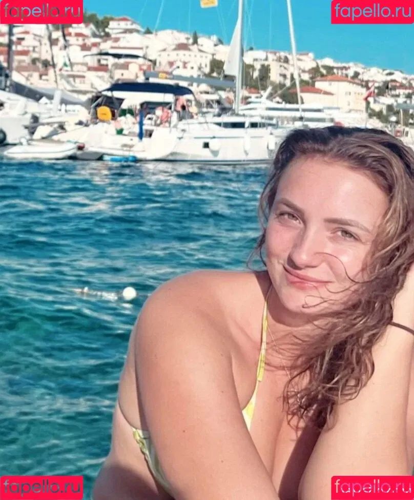 Gaby Emmerdale / Rosie Bentham / rosie_bentham Onlyfans Photo Gallery 