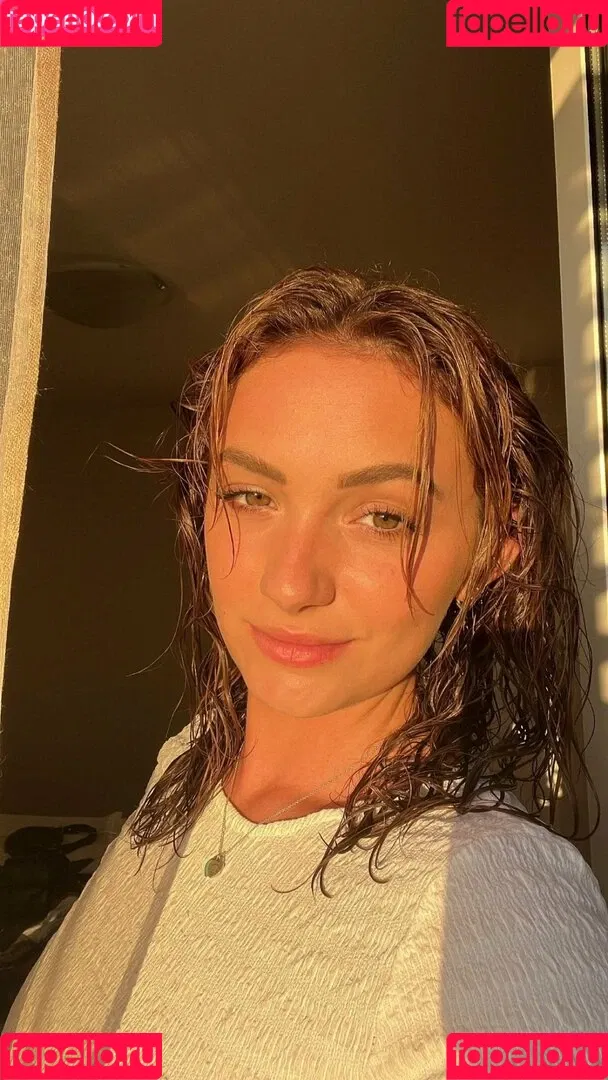 Gaby Emmerdale / Rosie Bentham / rosie_bentham Onlyfans Photo Gallery 