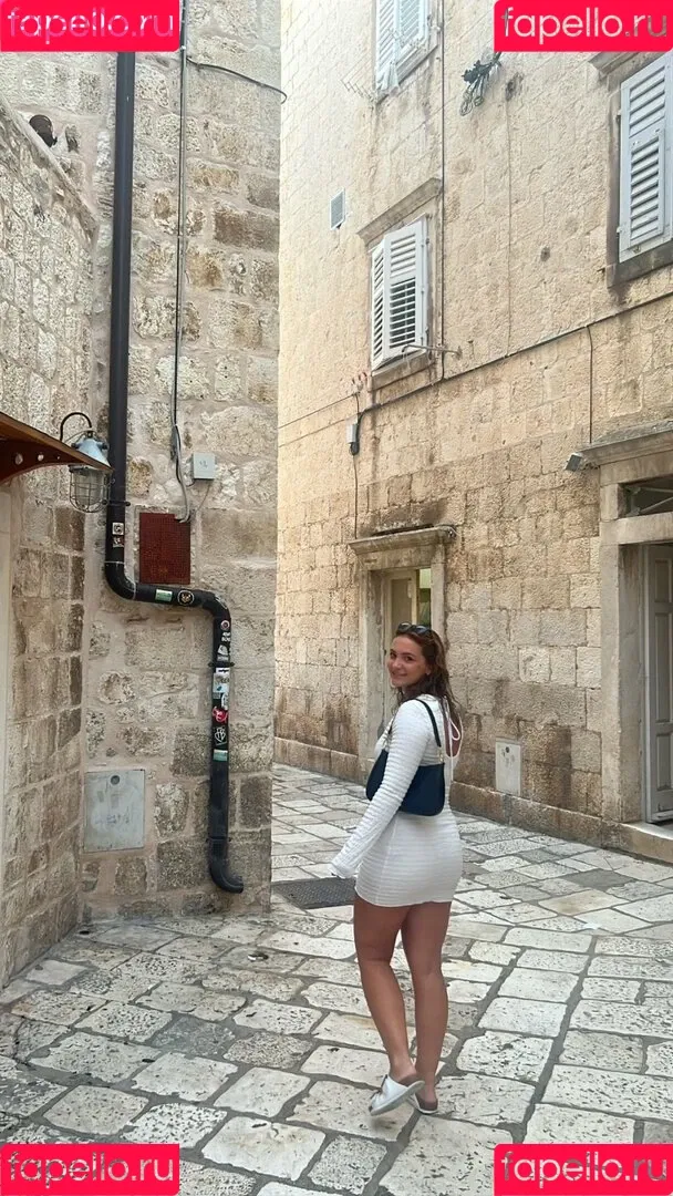 Gaby Emmerdale / Rosie Bentham / rosie_bentham Onlyfans Photo Gallery 