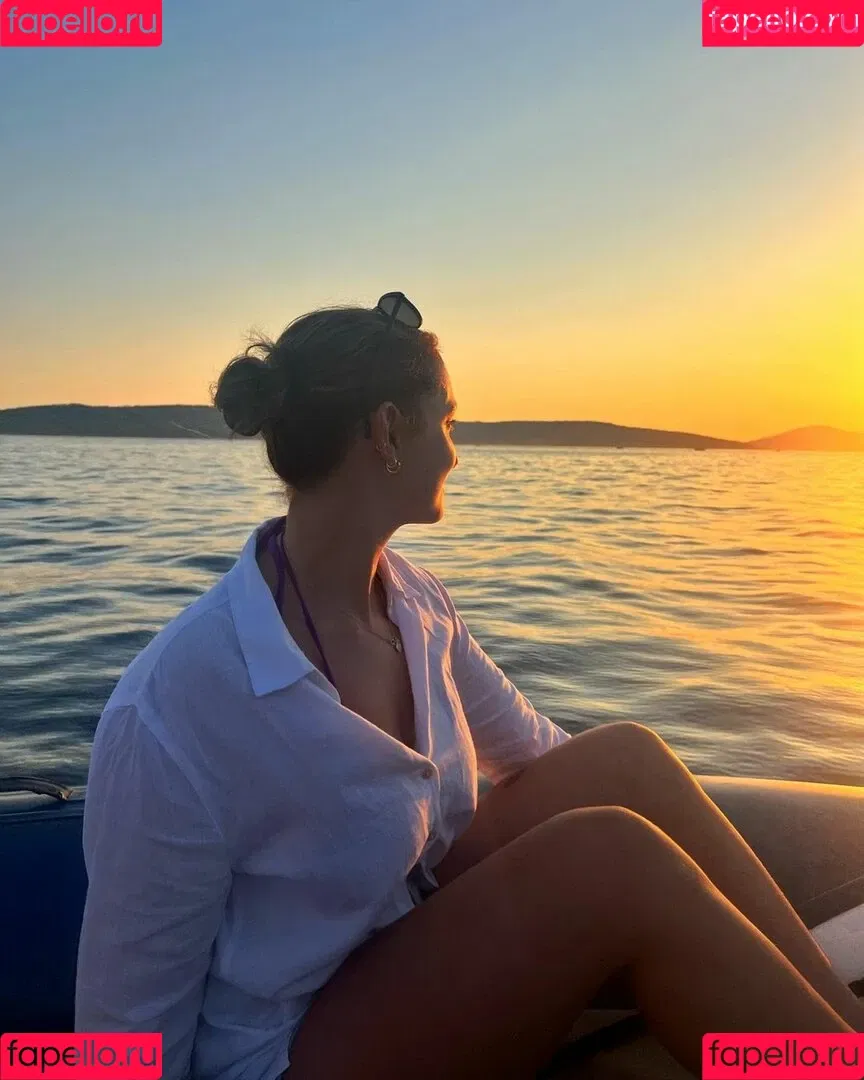 Gaby Emmerdale / Rosie Bentham / rosie_bentham Onlyfans Photo Gallery 