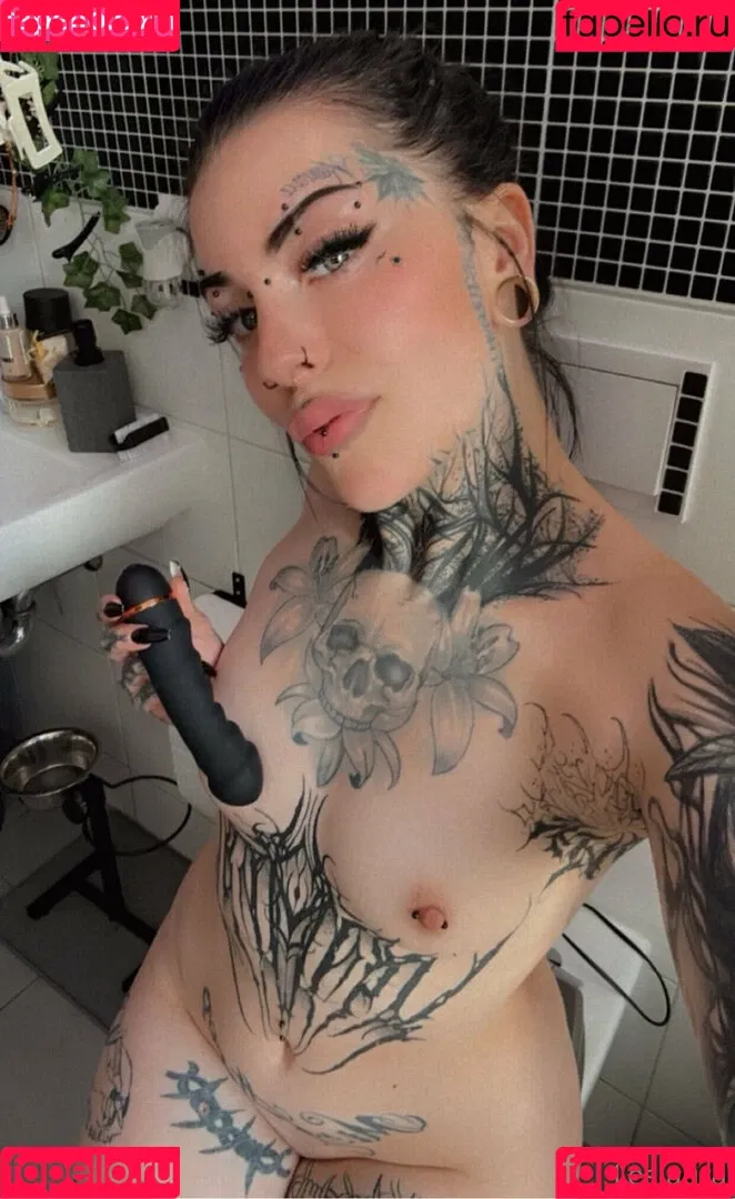 Laurasorooo / laurachesnok Onlyfans Photo Gallery 