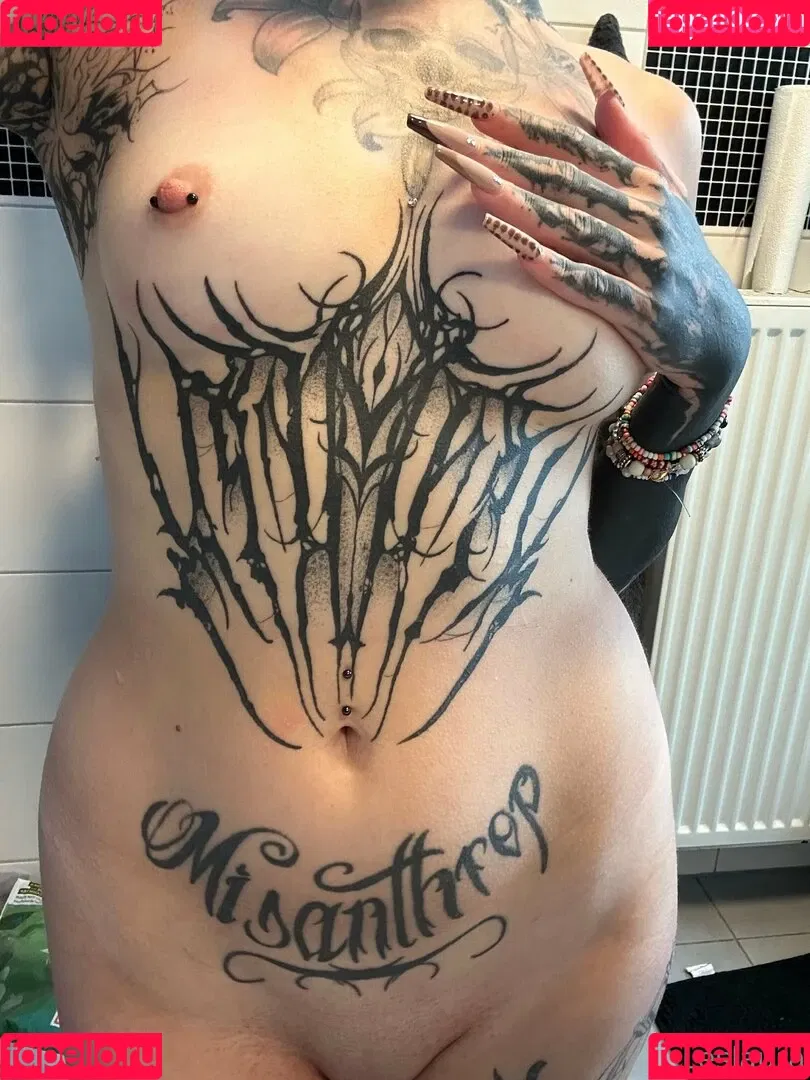 Laurasorooo / laurachesnok Onlyfans Photo Gallery 