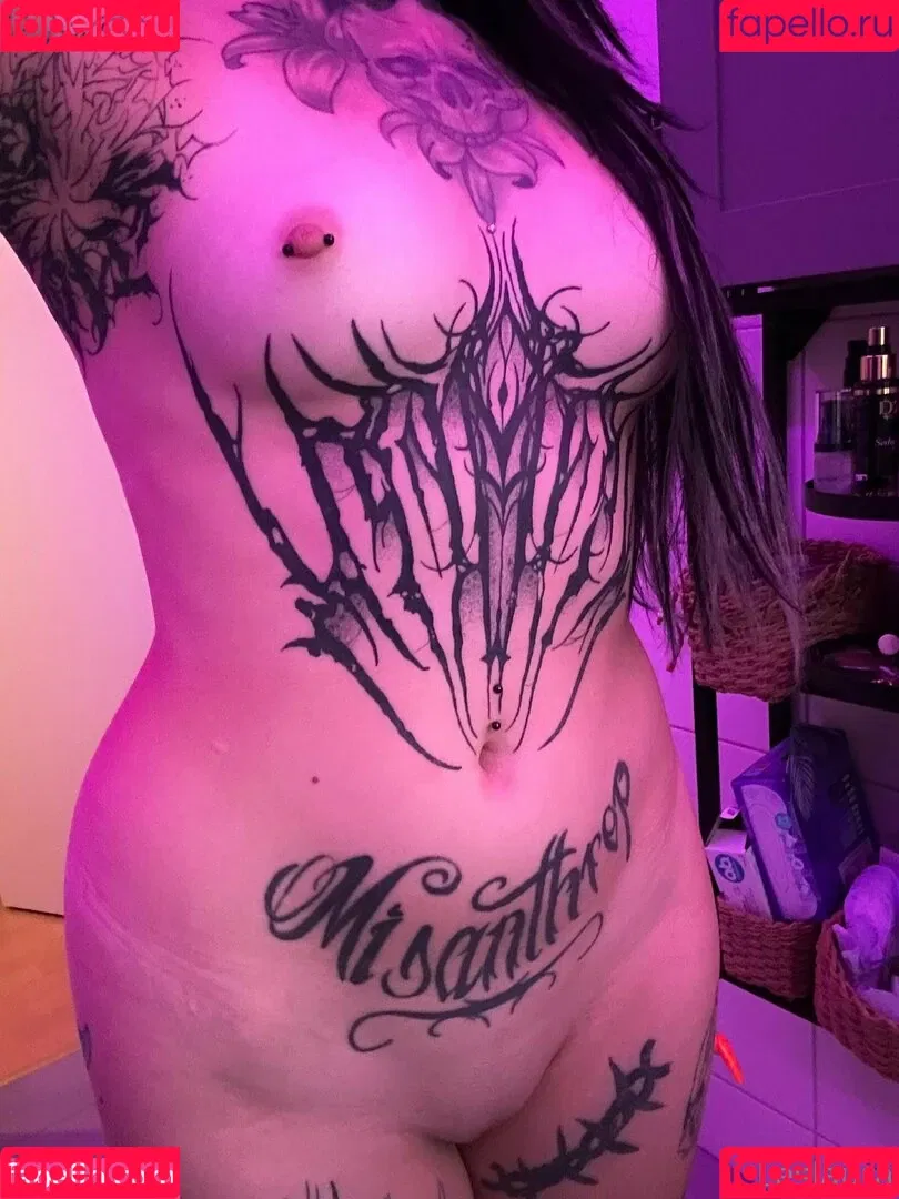 Laurasorooo / laurachesnok Onlyfans Photo Gallery 