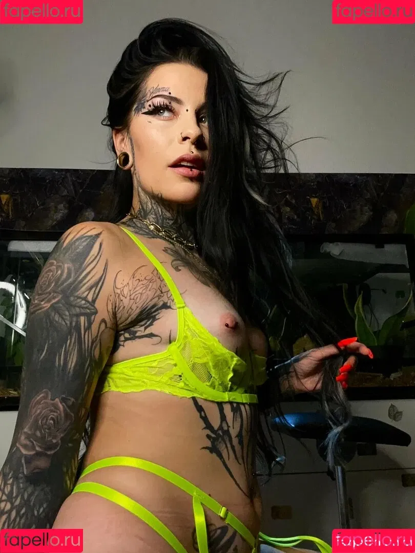 Laurasorooo / laurachesnok Onlyfans Photo Gallery 