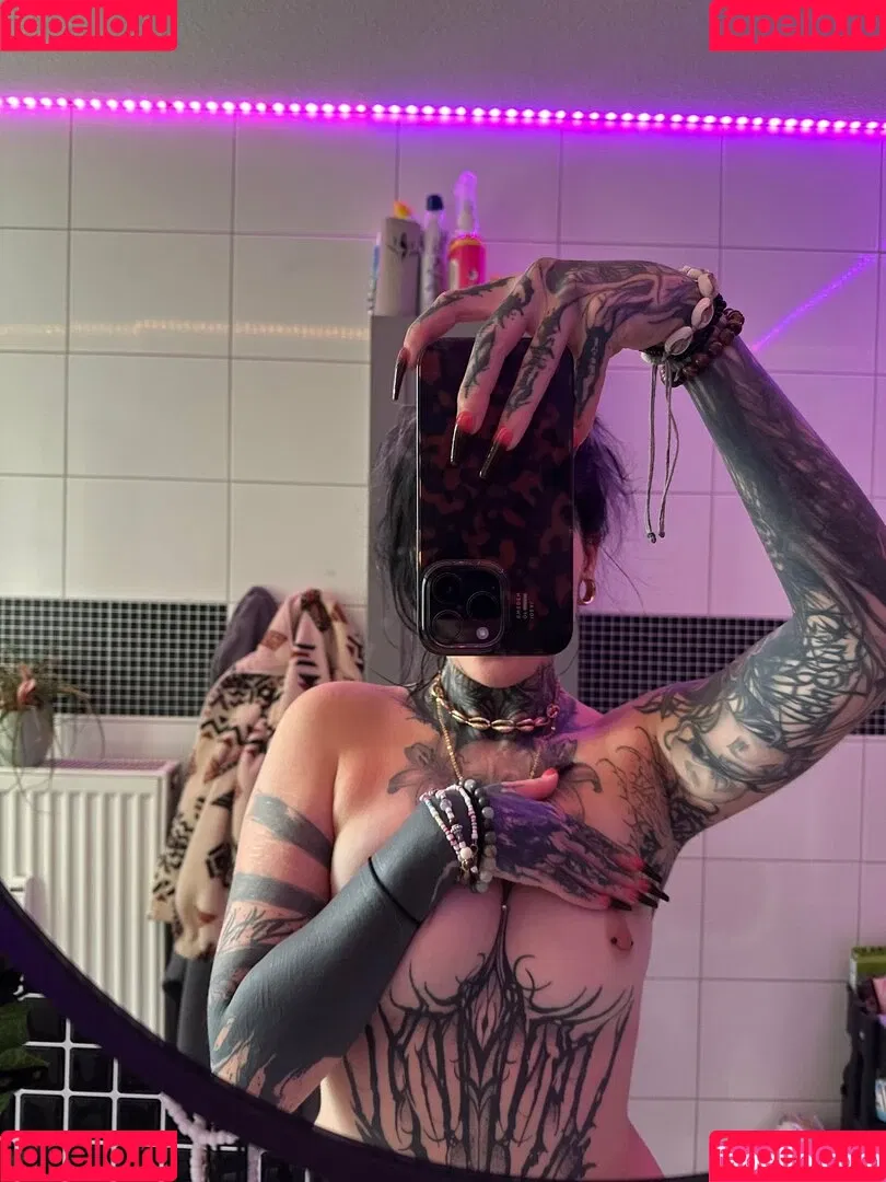 Laurasorooo / laurachesnok Onlyfans Photo Gallery 