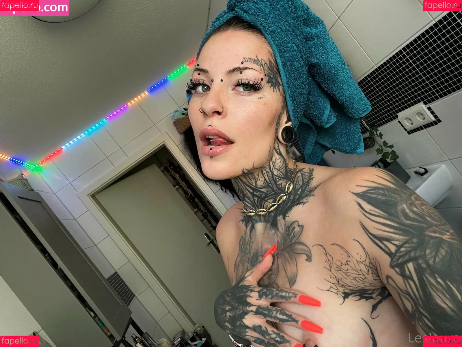 Laurasorooo / laurachesnok Onlyfans Photo Gallery 