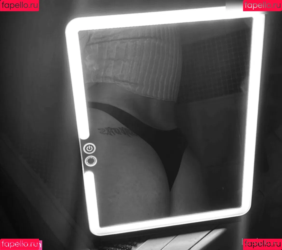 Laurasorooo / laurachesnok Onlyfans Photo Gallery 