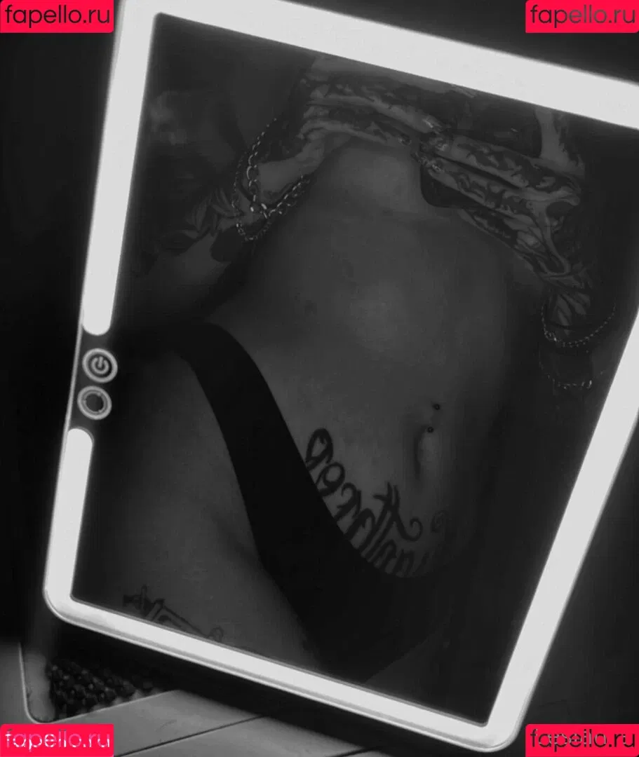 Laurasorooo / laurachesnok Onlyfans Photo Gallery 