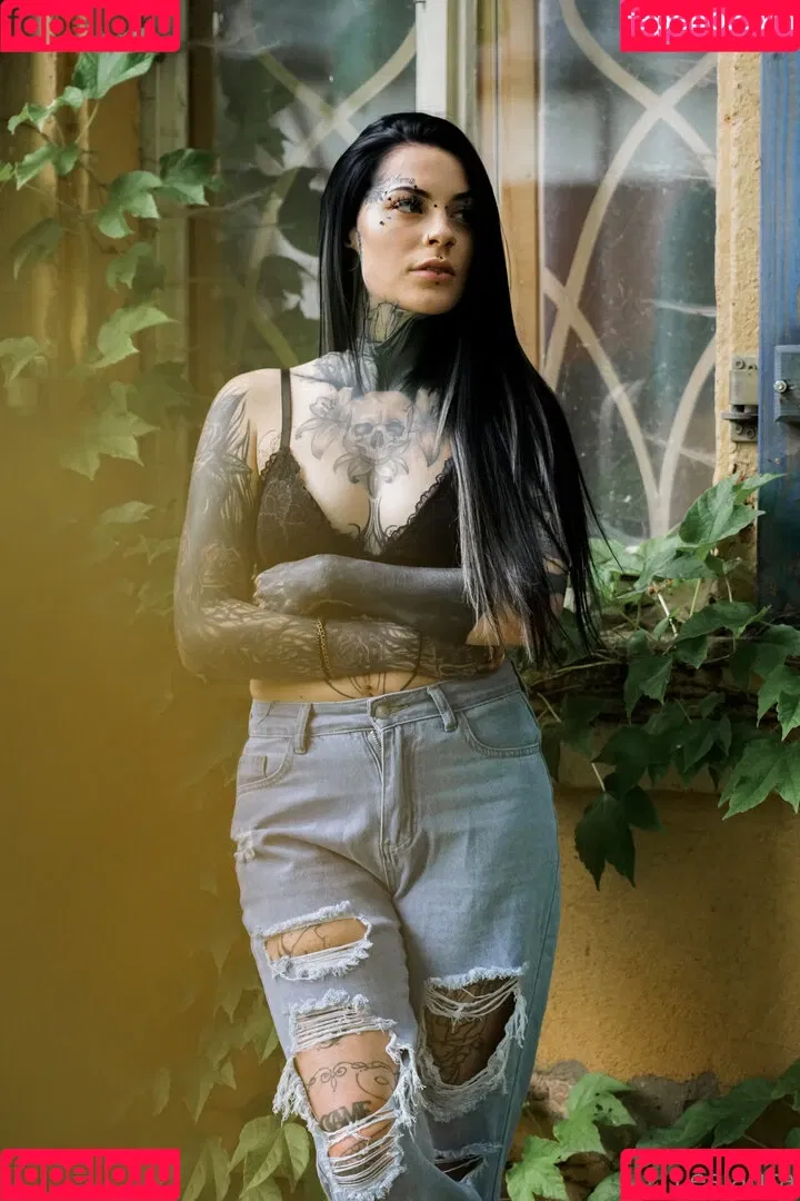 Laurasorooo / laurachesnok Onlyfans Photo Gallery 