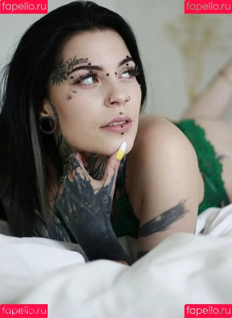 Laurasorooo / laurachesnok Onlyfans Photo Gallery 