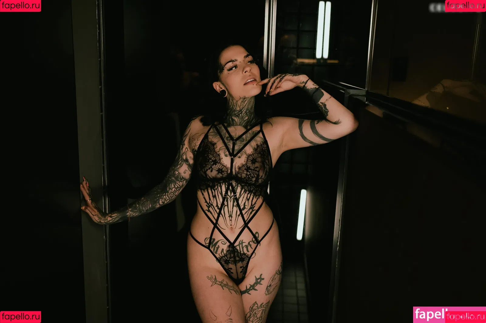 Laurasorooo / laurachesnok Onlyfans Photo Gallery 