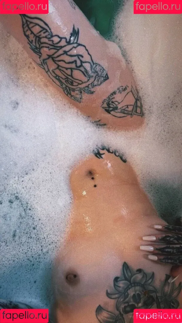 Laurasorooo / laurachesnok Onlyfans Photo Gallery 