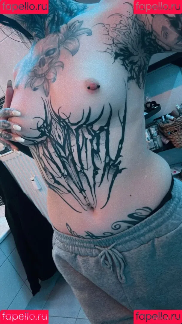 Laurasorooo / laurachesnok Onlyfans Photo Gallery 