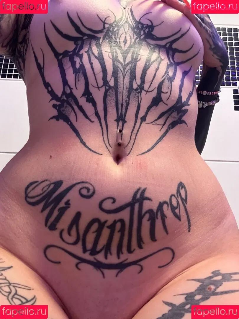 Laurasorooo / laurachesnok Onlyfans Photo Gallery 