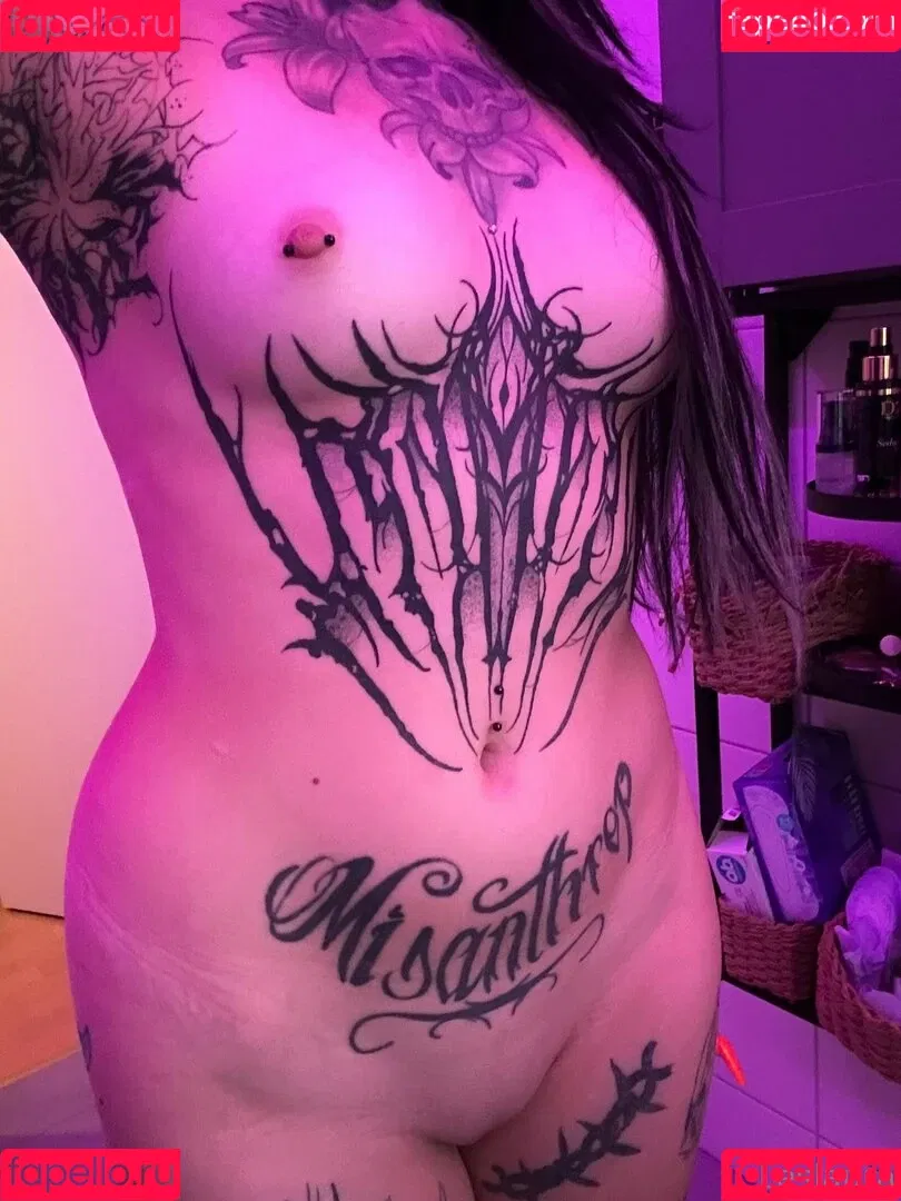 Laurasorooo / laurachesnok Onlyfans Photo Gallery 