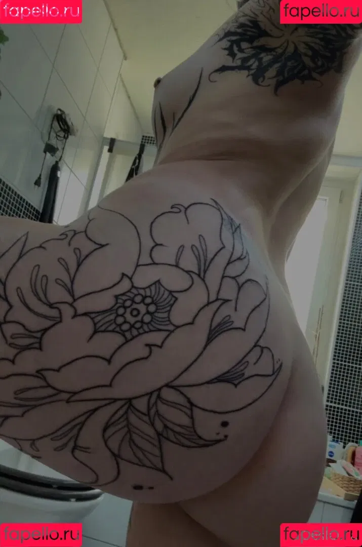 Laurasorooo / laurachesnok Onlyfans Photo Gallery 