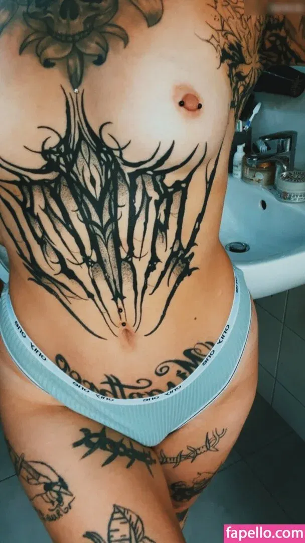 Laurasorooo / laurachesnok Onlyfans Photo Gallery 