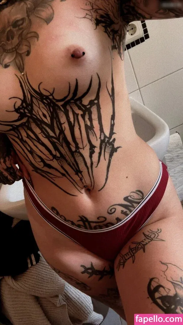 Laurasorooo / laurachesnok Onlyfans Photo Gallery 