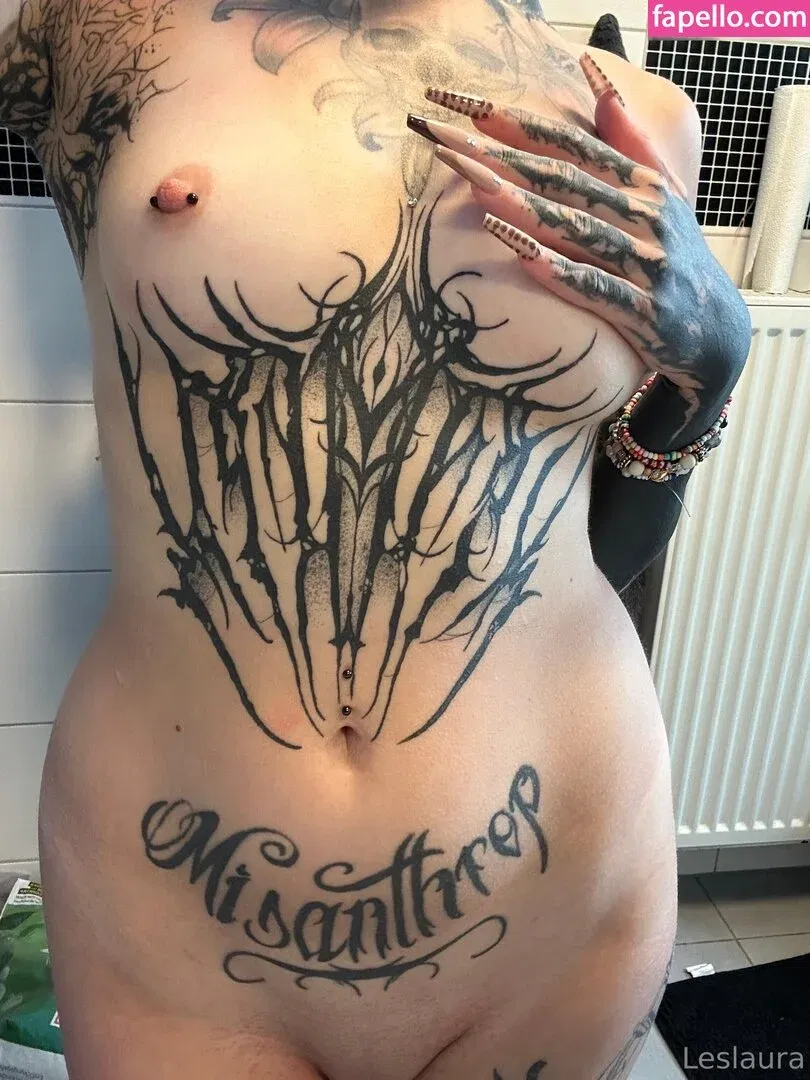 Laurasorooo / laurachesnok Onlyfans Photo Gallery 