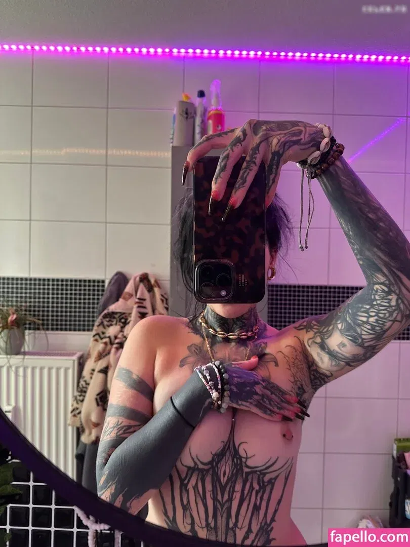 Laurasorooo / laurachesnok Onlyfans Photo Gallery 