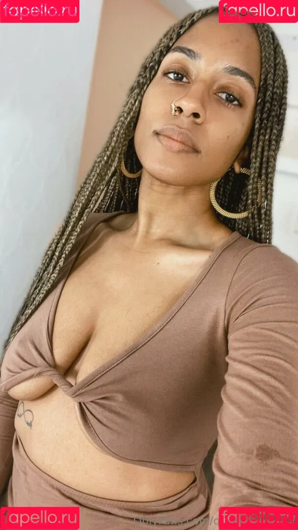 queenjanine99 Onlyfans Photo Gallery 