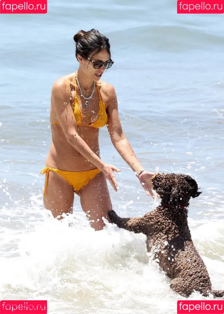 Jordana Brewster / JordanaBrewster Onlyfans Photo Gallery 