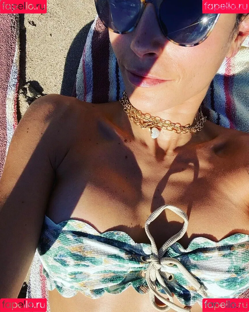 Jordana Brewster / JordanaBrewster Onlyfans Photo Gallery 