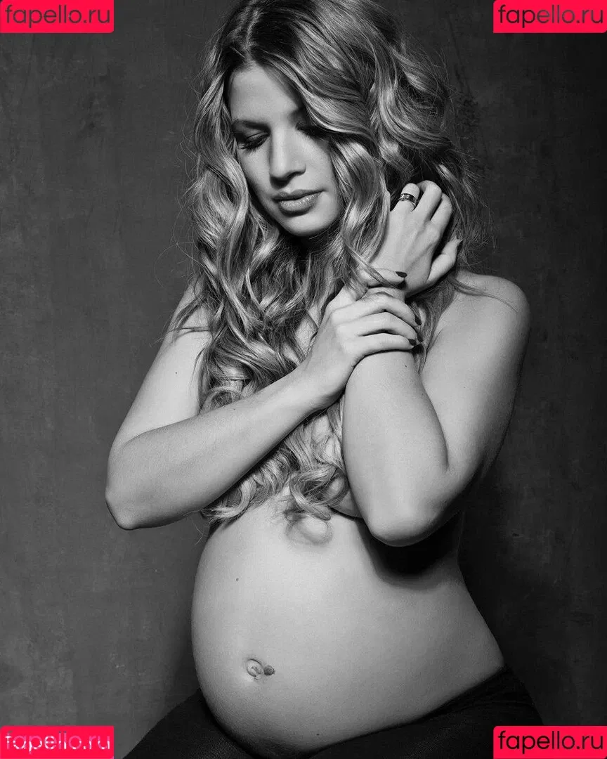 Susan Sideropoulos / susan_sideropoulos Onlyfans Photo Gallery 