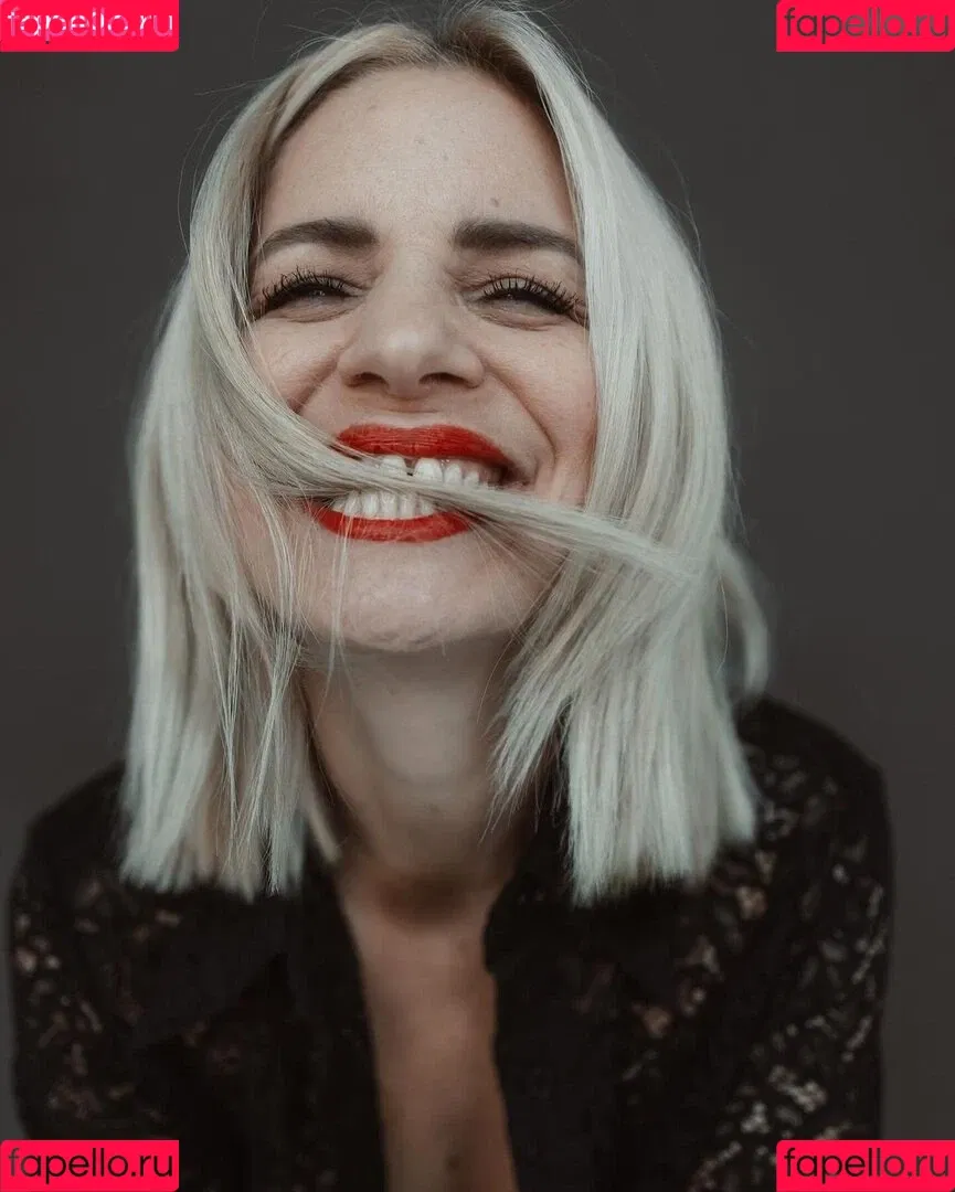 Susan Sideropoulos / susan_sideropoulos Onlyfans Photo Gallery 