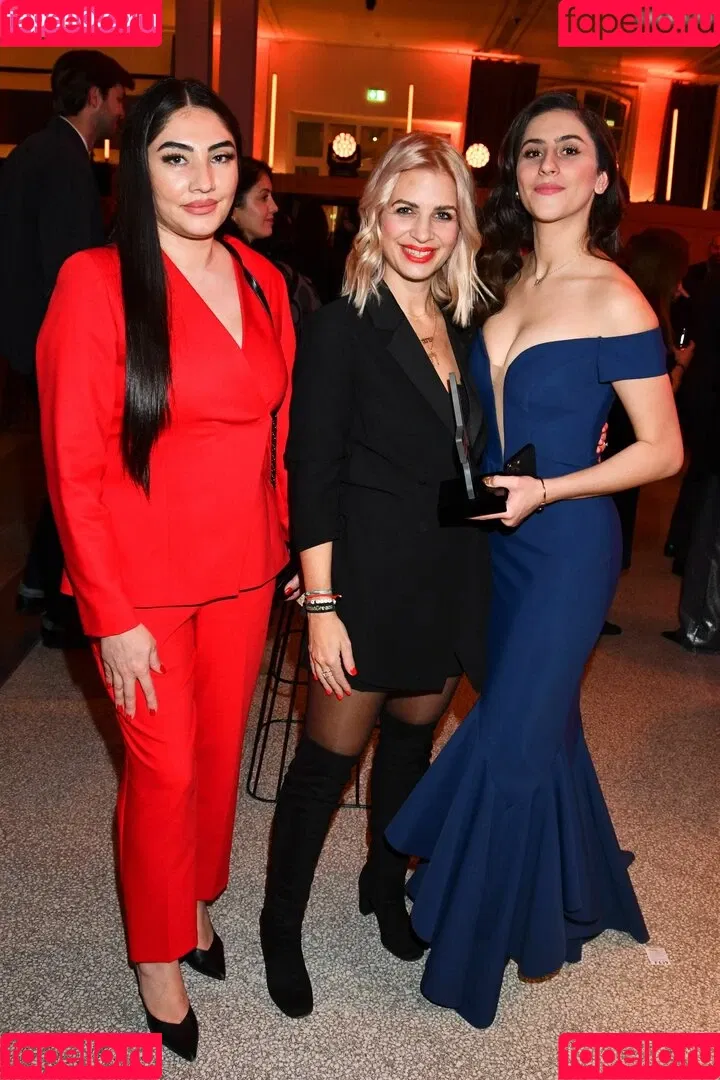 Susan Sideropoulos / susan_sideropoulos Onlyfans Photo Gallery 