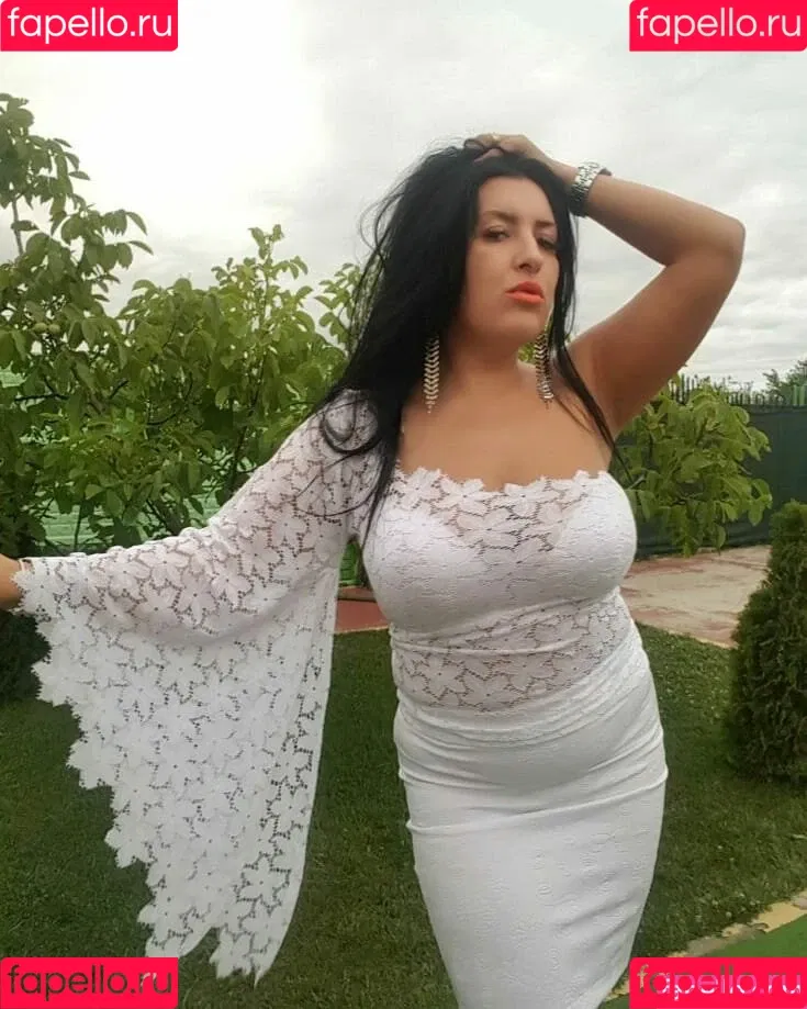 Ryma / boabflowerfree / ryma.ayed / rymaayed Onlyfans Photo Gallery 