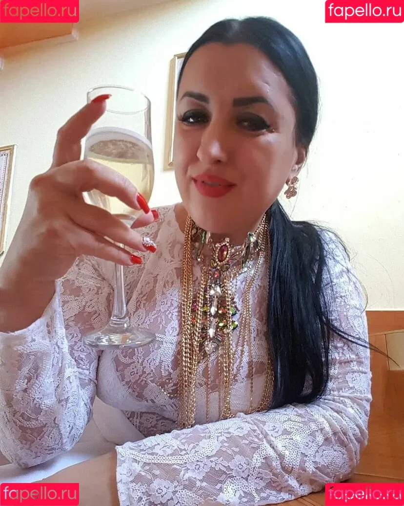 Ryma / boabflowerfree / ryma.ayed / rymaayed Onlyfans Photo Gallery 