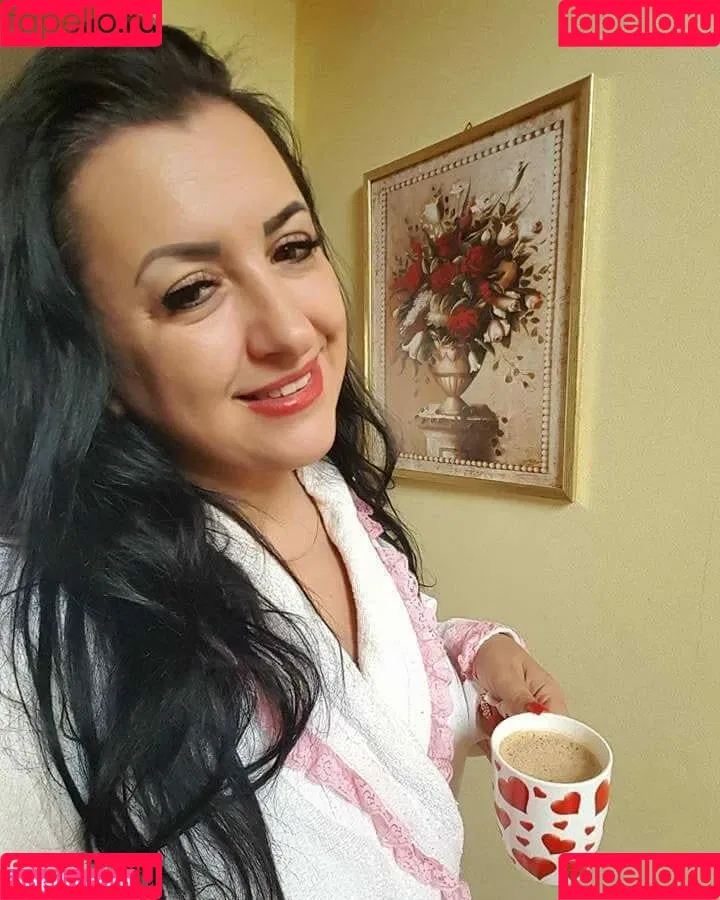 Ryma / boabflowerfree / ryma.ayed / rymaayed Onlyfans Photo Gallery 