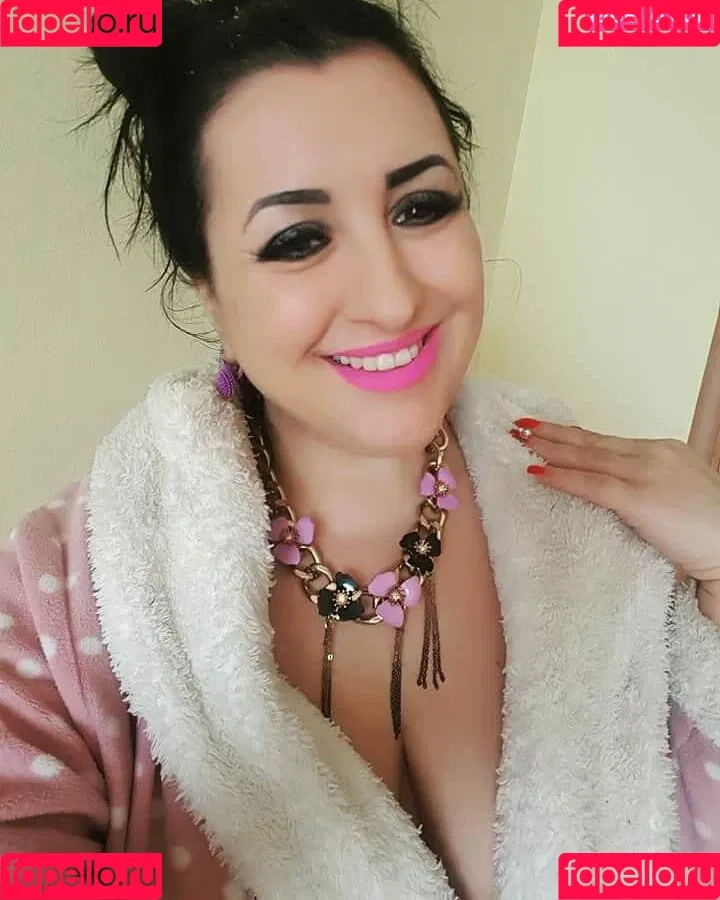 Ryma / boabflowerfree / ryma.ayed / rymaayed Onlyfans Photo Gallery 