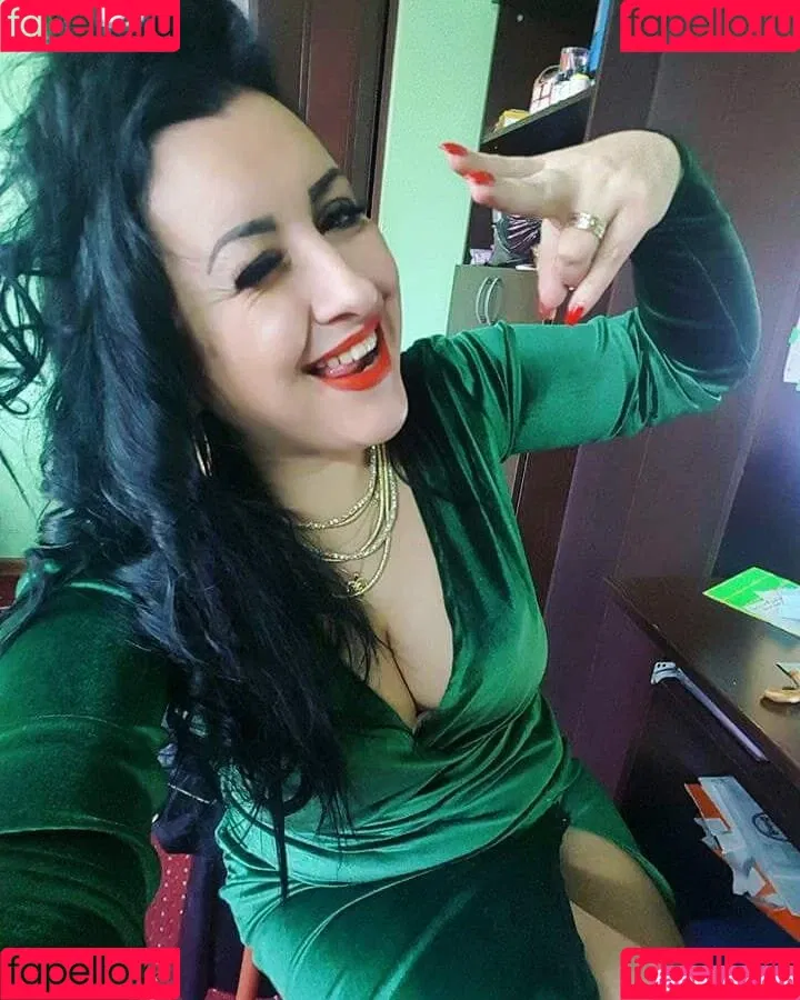 Ryma / boabflowerfree / ryma.ayed / rymaayed Onlyfans Photo Gallery 