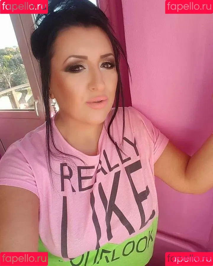 Ryma / boabflowerfree / ryma.ayed / rymaayed Onlyfans Photo Gallery 