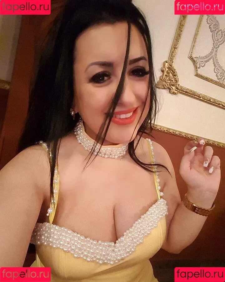 Ryma / boabflowerfree / ryma.ayed / rymaayed Onlyfans Photo Gallery 