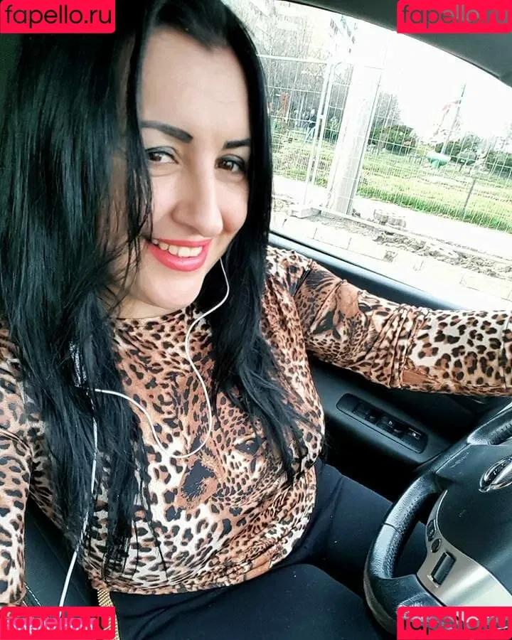 Ryma / boabflowerfree / ryma.ayed / rymaayed Onlyfans Photo Gallery 