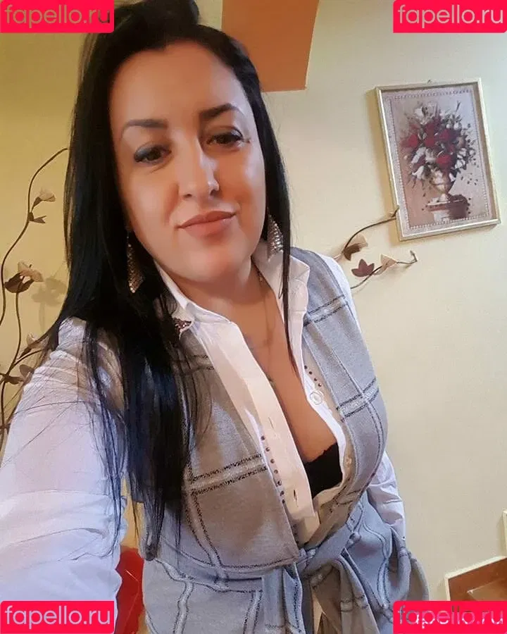 Ryma / boabflowerfree / ryma.ayed / rymaayed Onlyfans Photo Gallery 